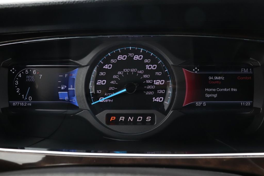 Used 2015 Ford Taurus Limited FWD image 29
