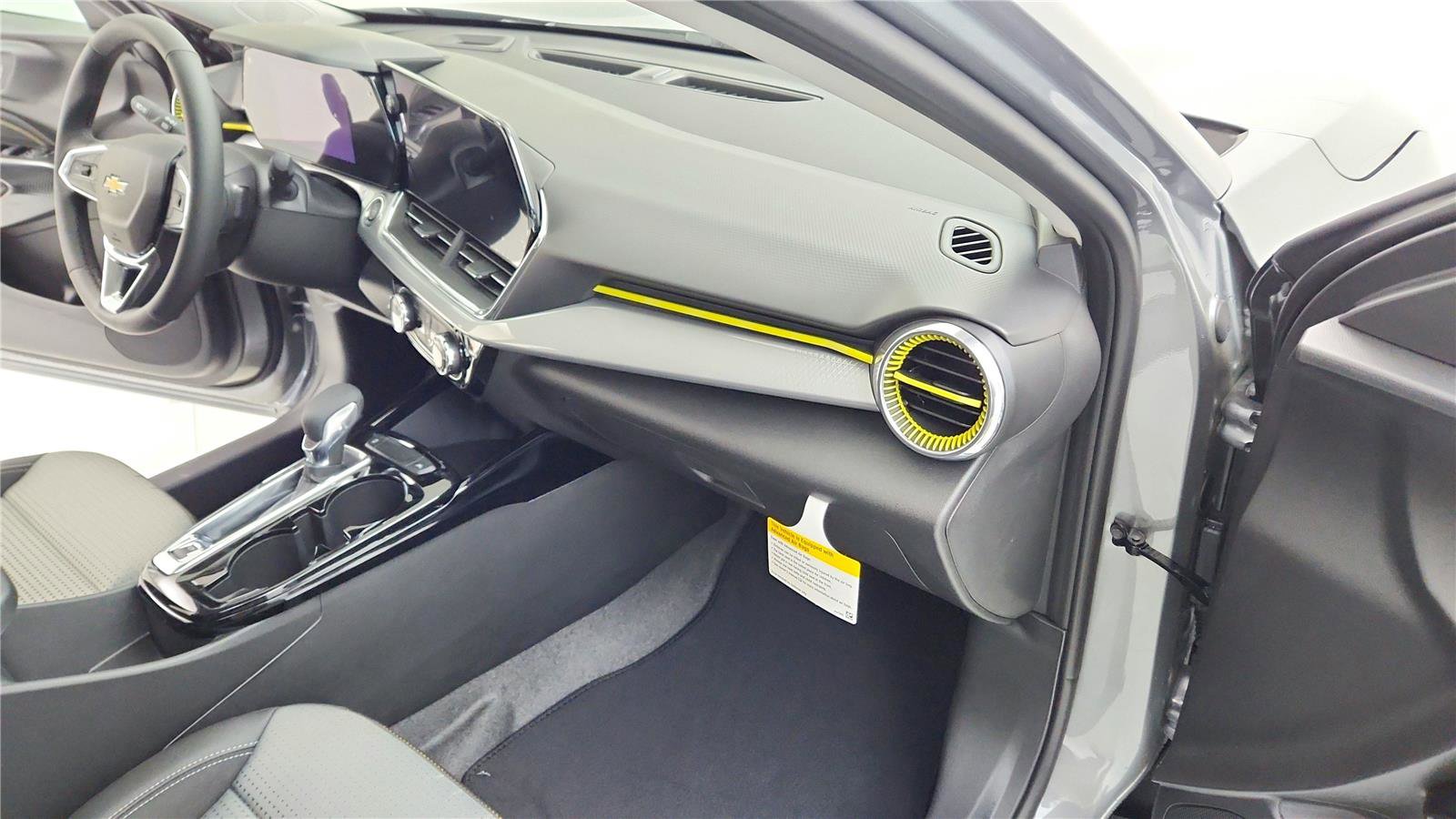 New 2026 Chevrolet Trax LT FWD image 19
