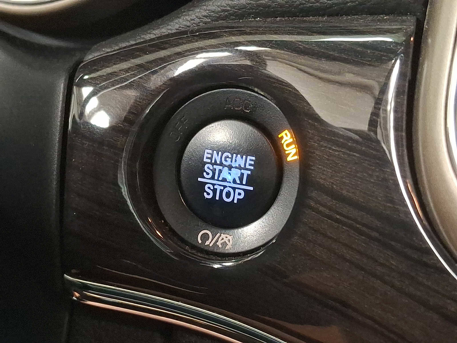 Used 2017 Jeep Grand Cherokee Overland image 21