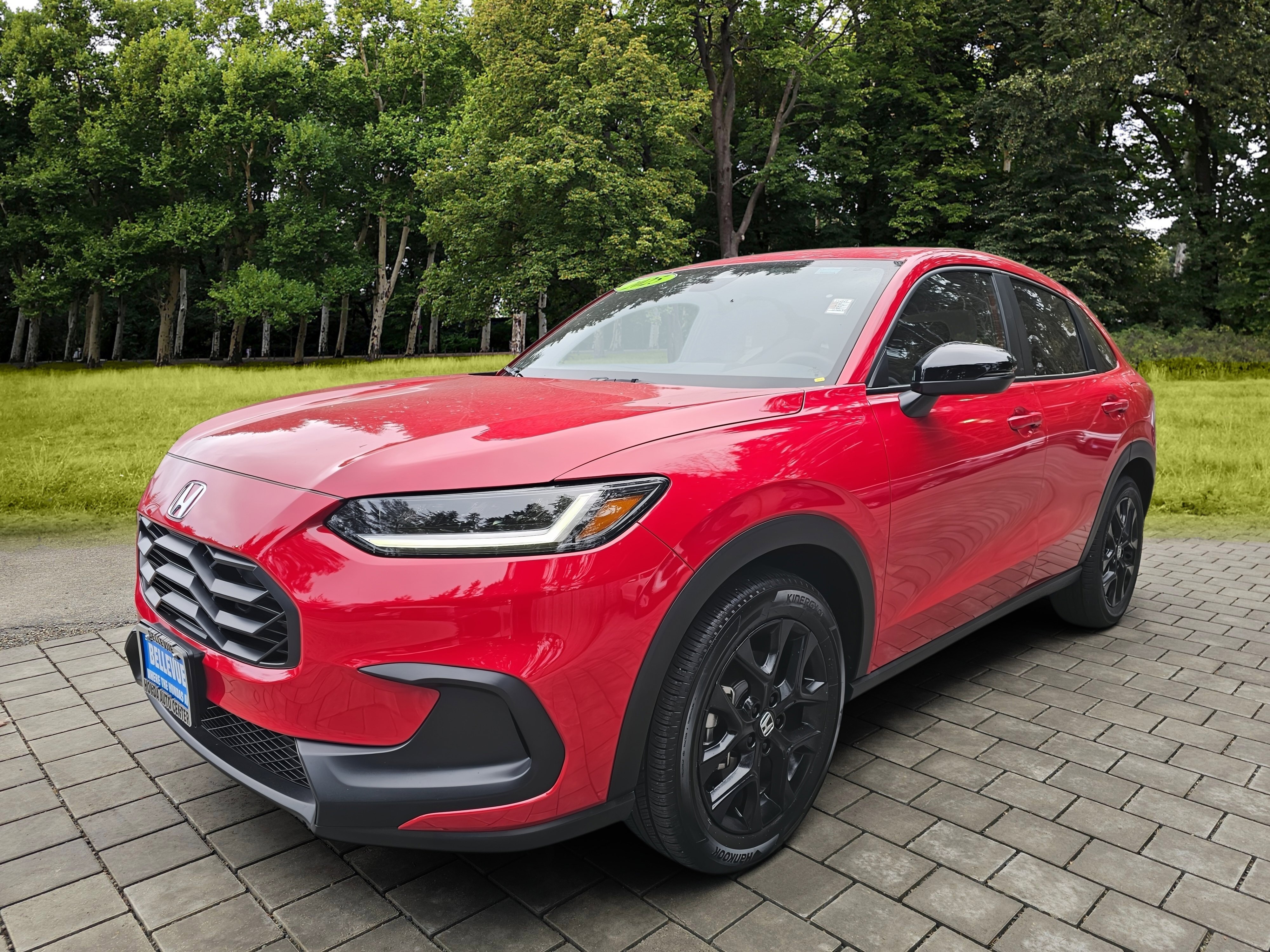 Certified 2025 Honda HR-V Sport image 3