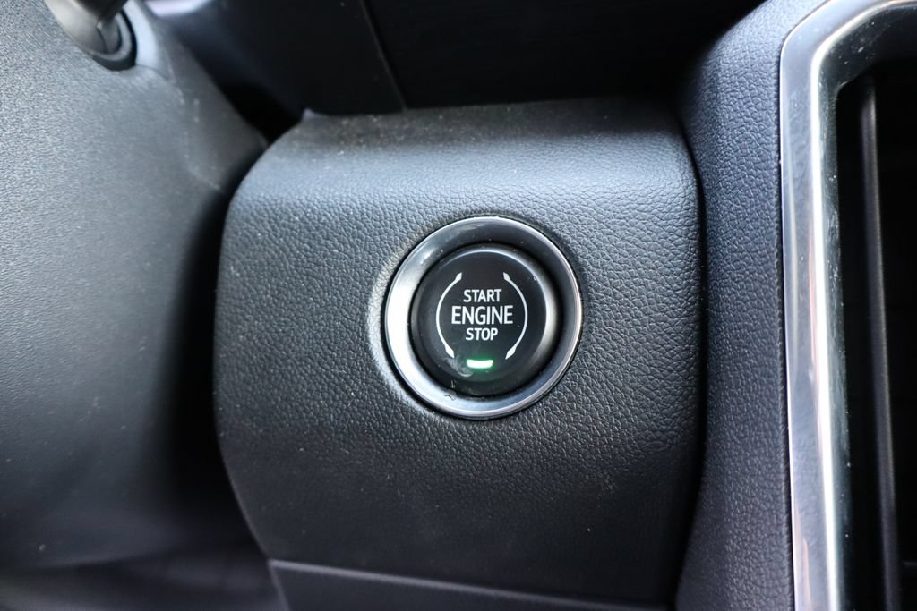 Used 2025 GMC Acadia Elevation FWD image 21