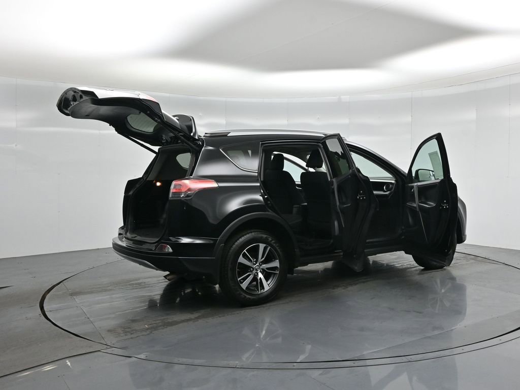 Used 2017 Toyota RAV4 XLE w/ Protection Package image 5