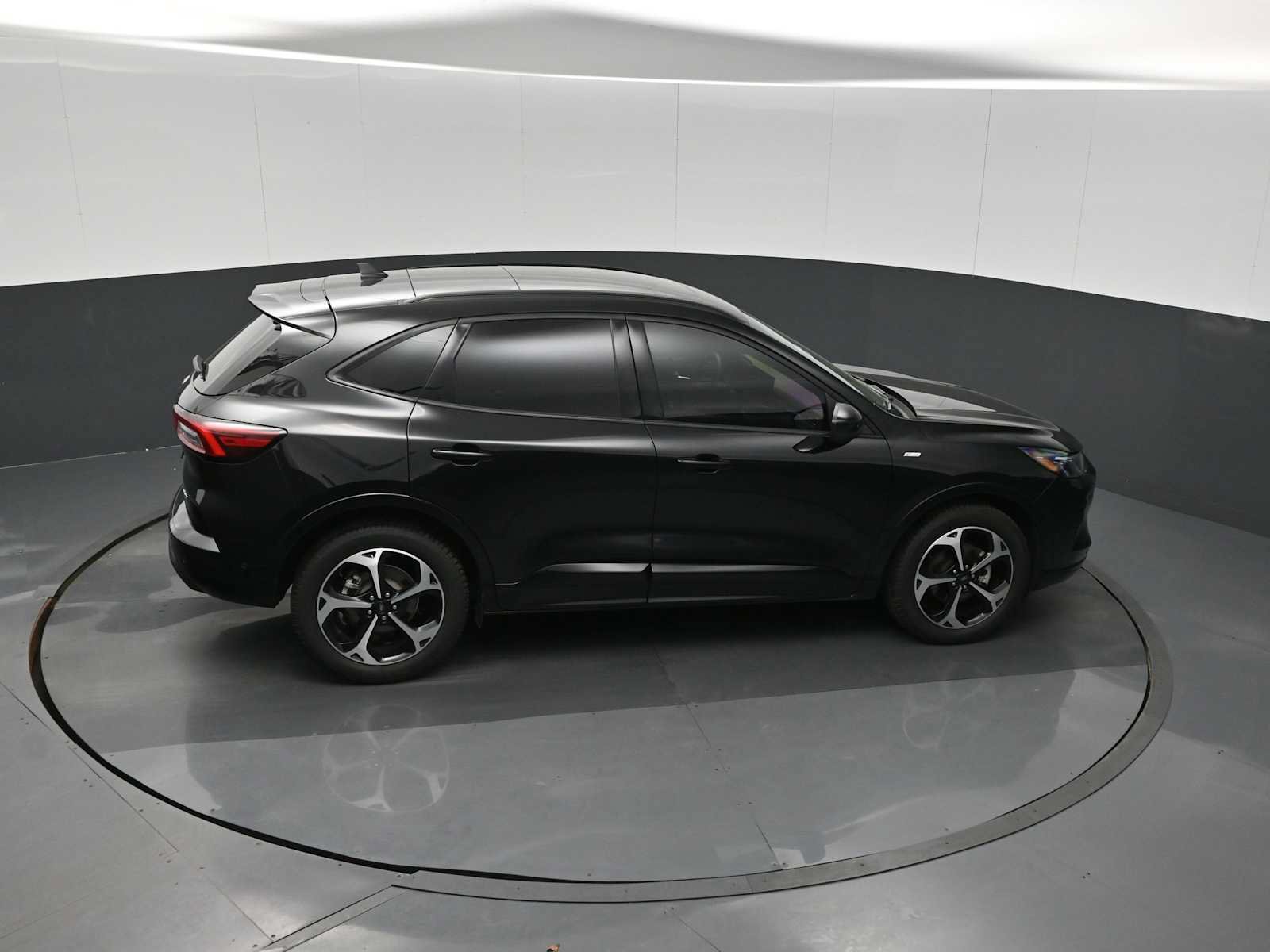 Used 2023 Ford Escape ST-Line Elite w/ Premium Technology Package AWD/4WD image 27