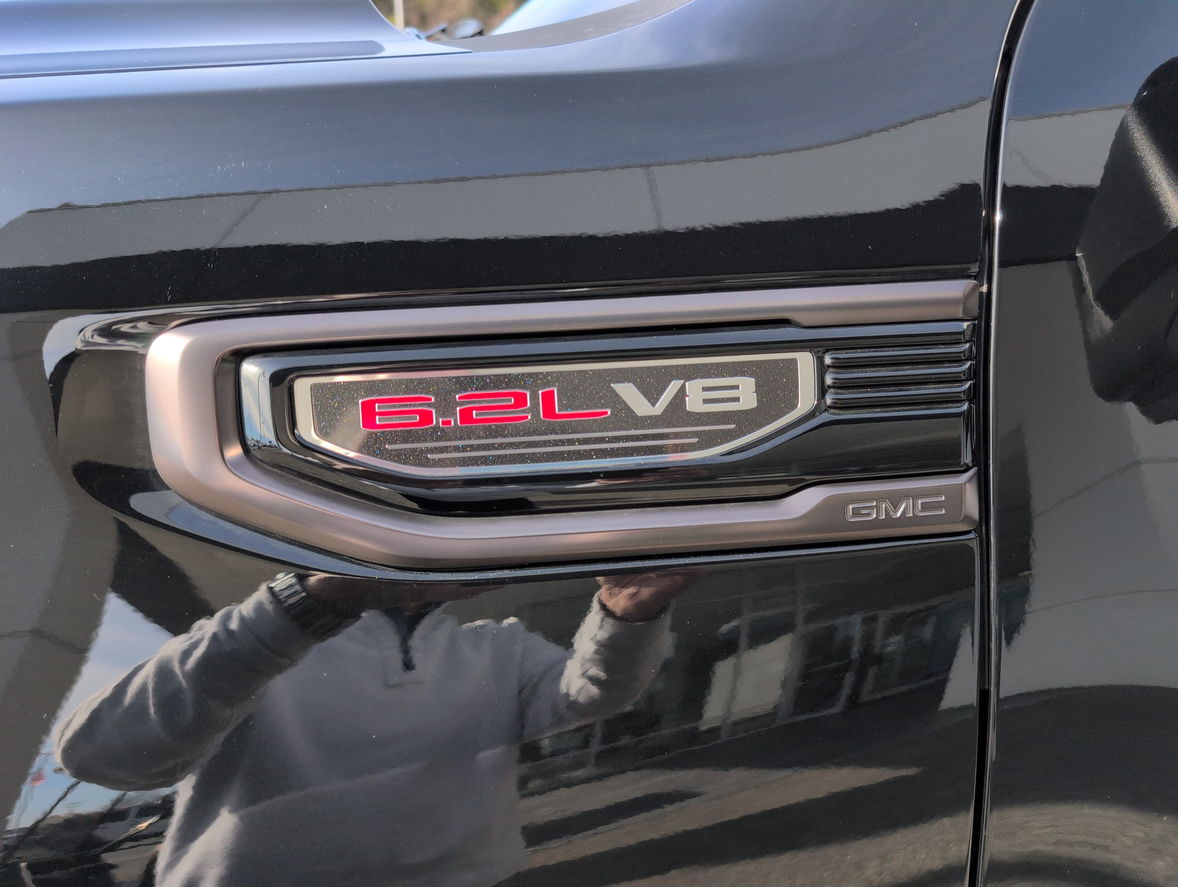 Used 2025 GMC Sierra 1500 AT4X image 6