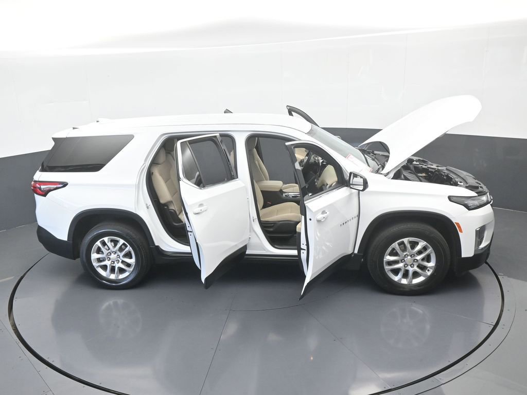 Used 2022 Chevrolet Traverse LS image 71