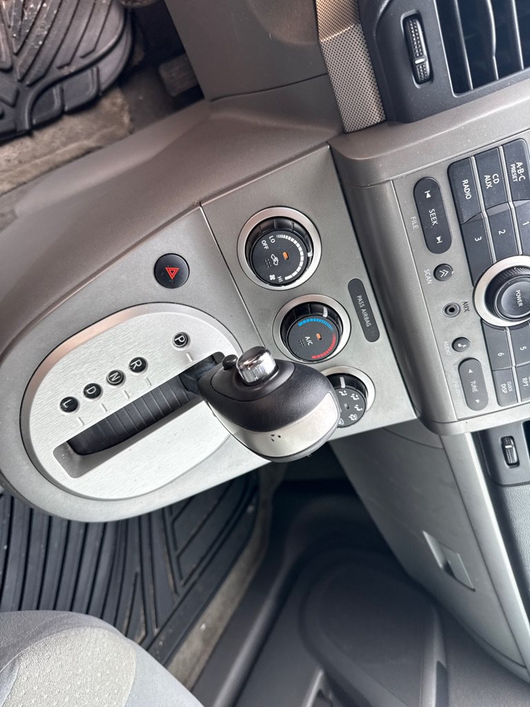 Used 2009 Nissan Sentra 2.0 S FWD image 15