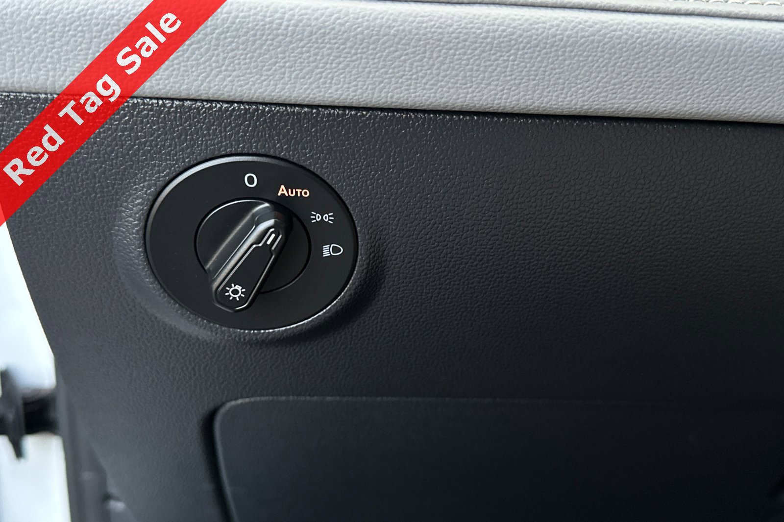 Certified 2024 Volkswagen Taos SE image 30