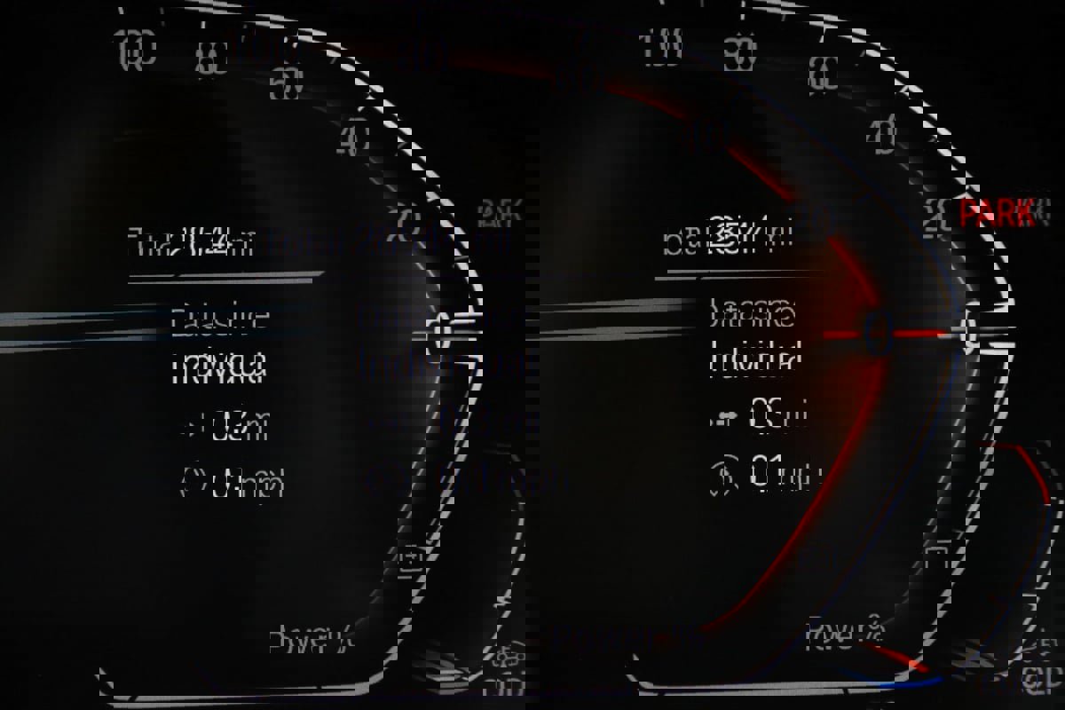 Used 2023 BMW 540i xDrive w/ M Sport Package image 45