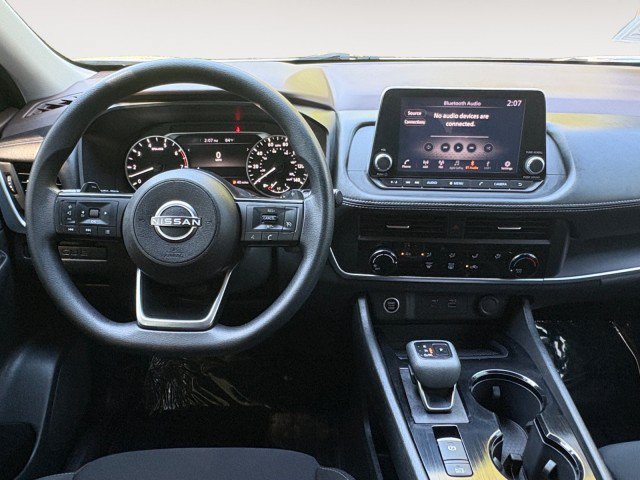 Used 2023 Nissan Rogue S FWD image 2