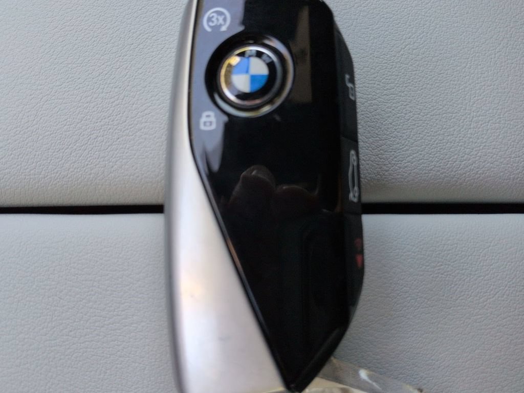 New 2027 BMW X7 xDrive40i w/ Executive Package AWD/4WD image 30