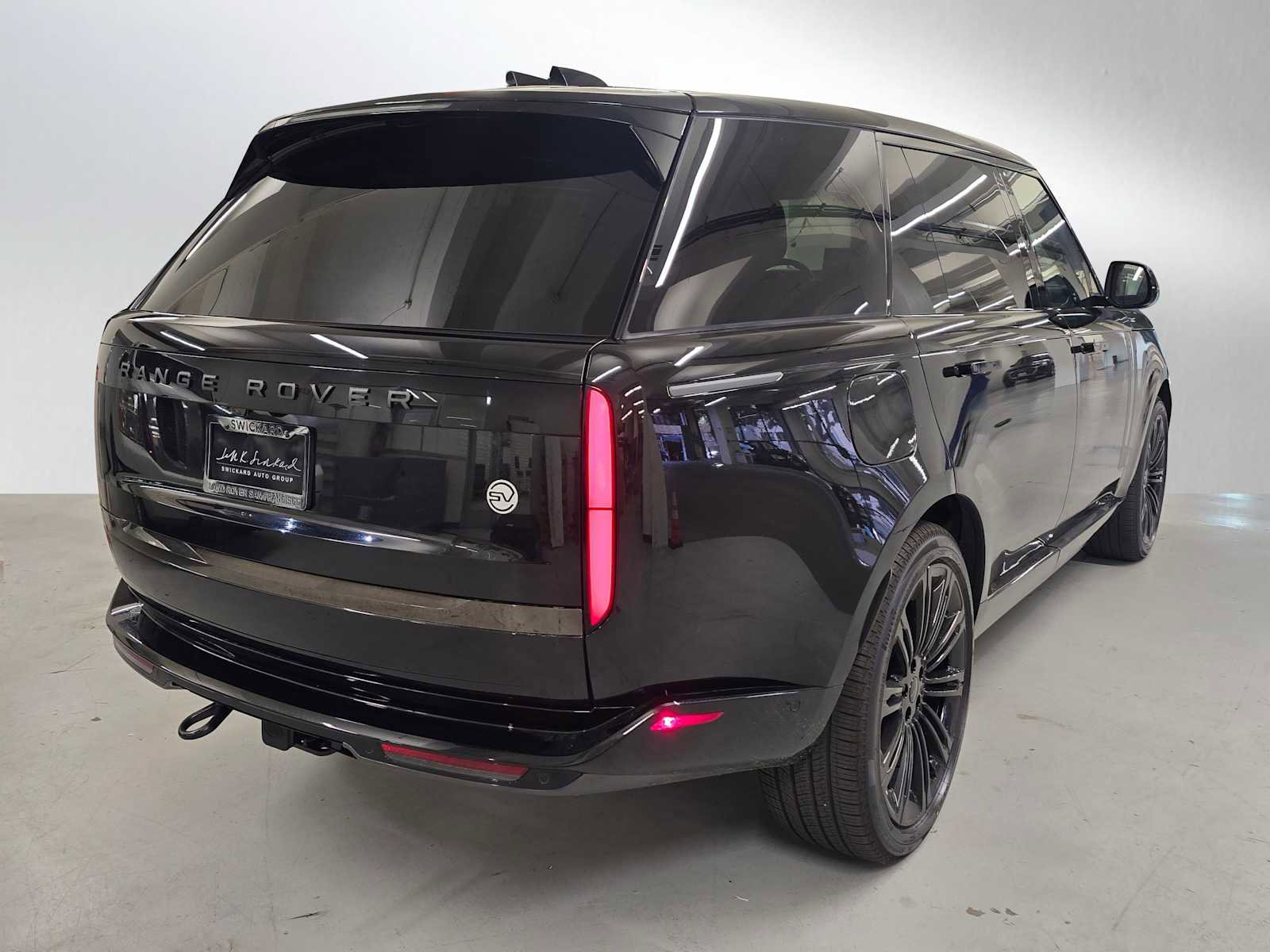 New 2026 Land Rover Range Rover SV image 5