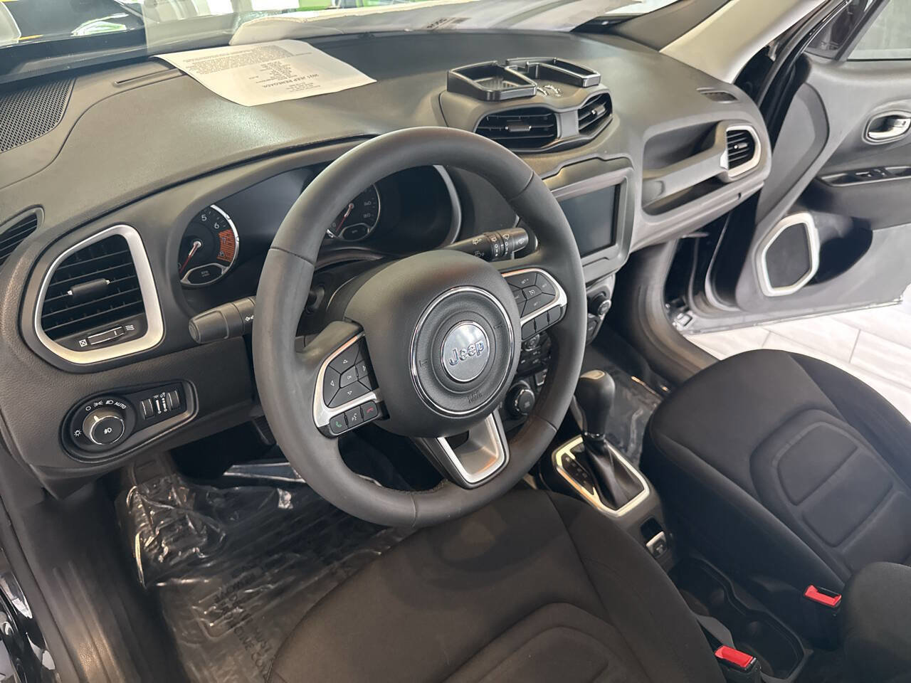 Used 2021 Jeep Renegade Latitude image 18