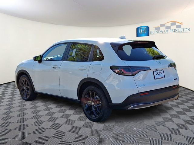 Certified 2025 Honda HR-V Sport image 4