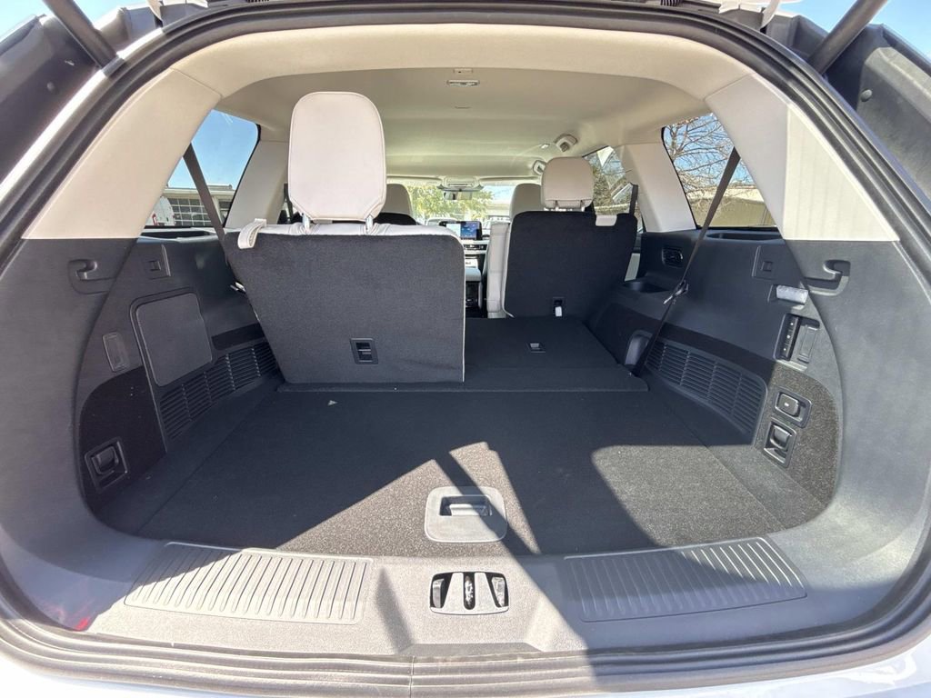 New 2026 Lincoln Aviator 2WD image 12