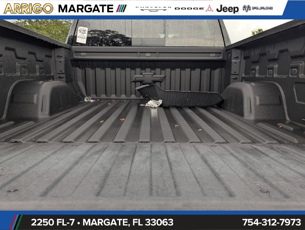 Used 2024 Chevrolet Silverado 1500 LT w/ Safety Package AWD/4WD image 29