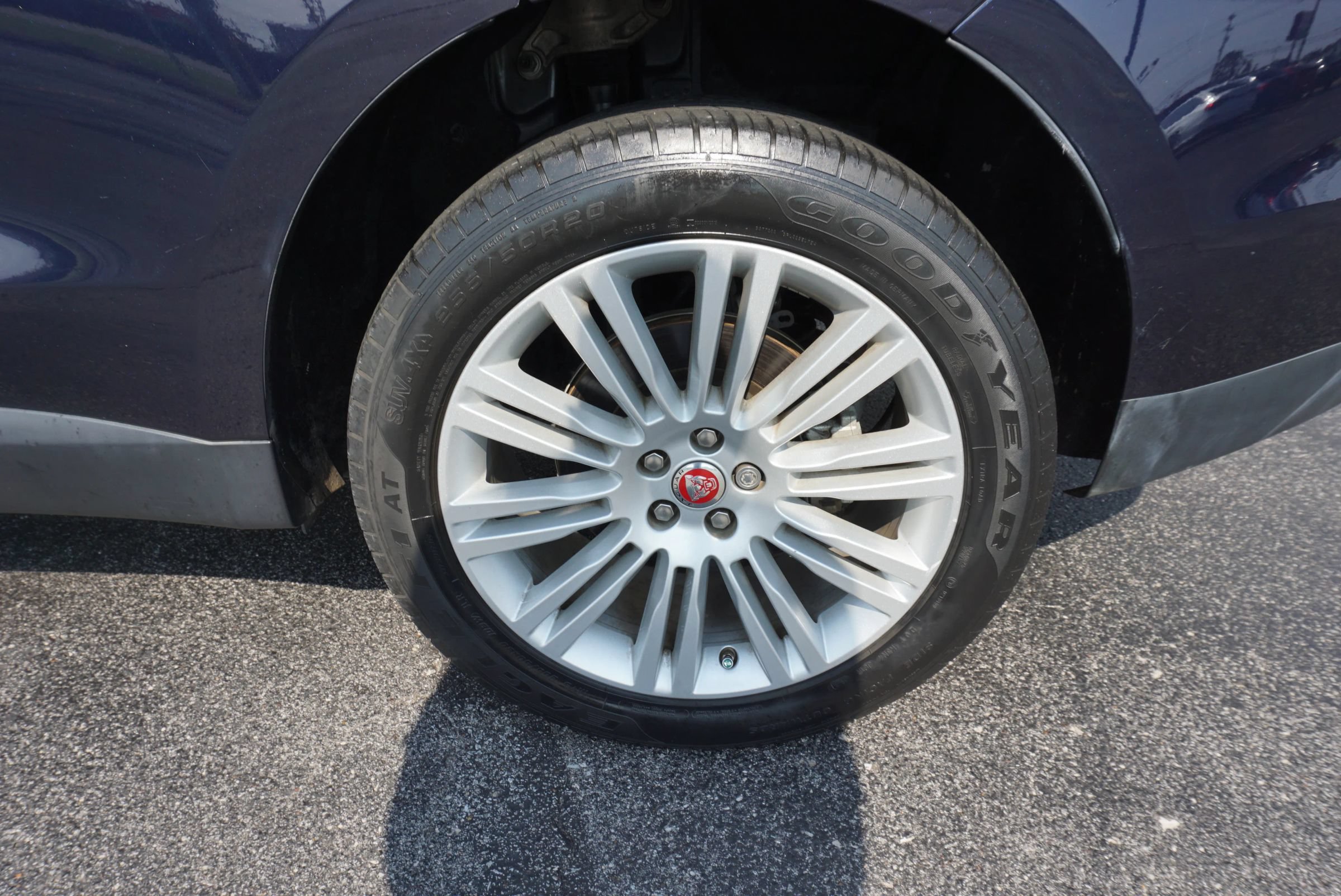 Used 2019 Jaguar F-PACE Portfolio AWD/4WD image 31