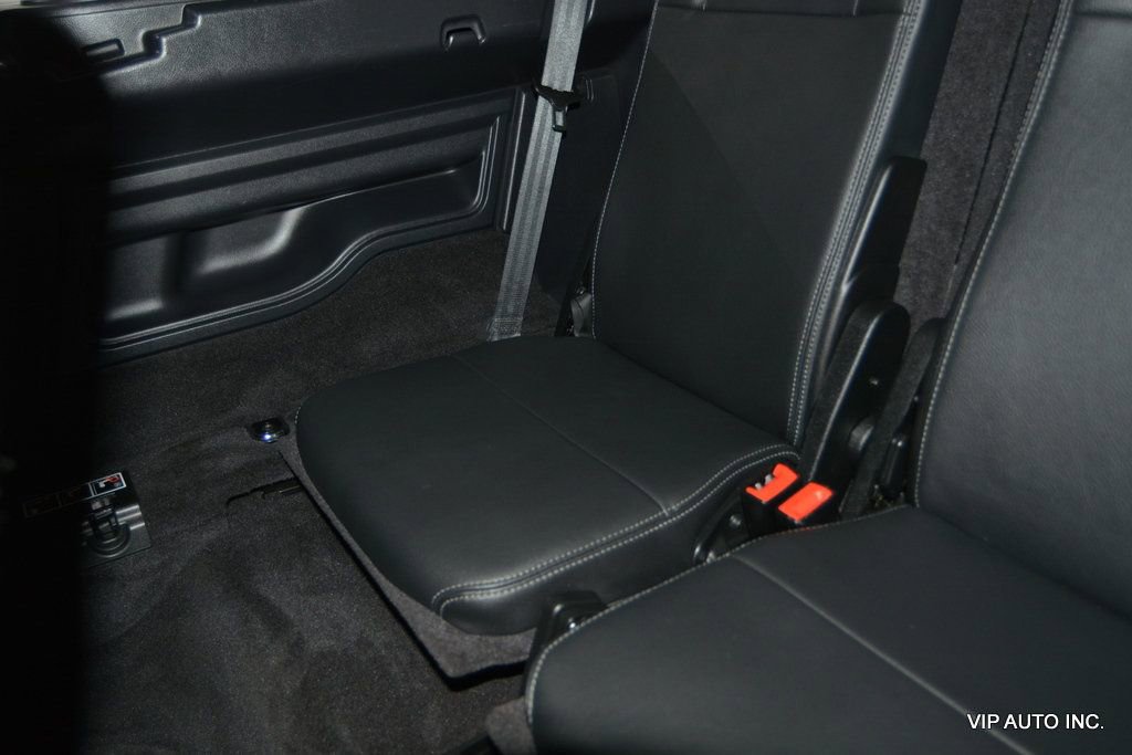 Used 2016 Land Rover LR4 HSE image 31