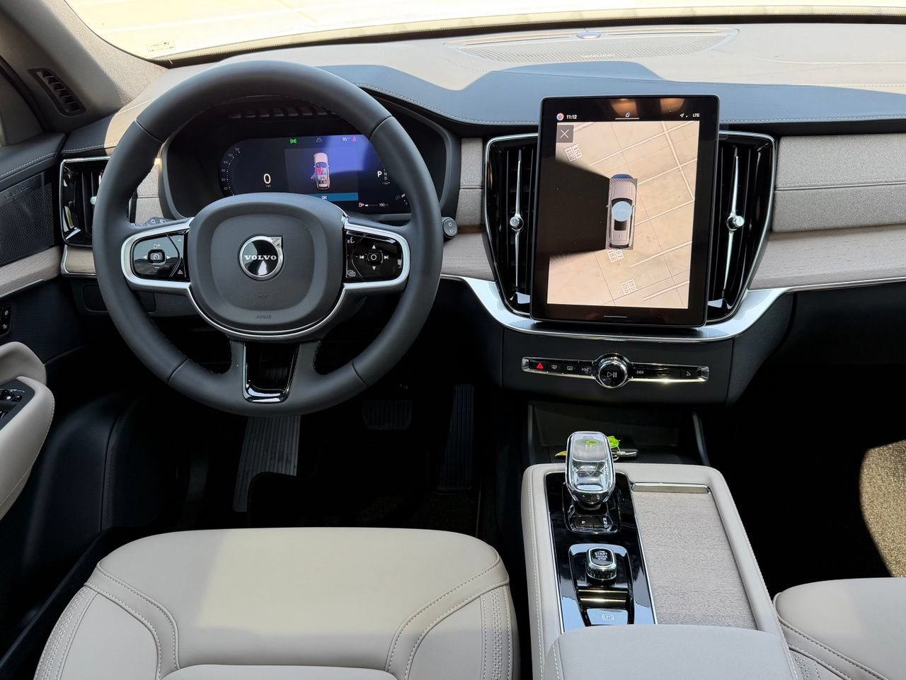 New 2026 Volvo XC90 B5 Plus AWD/4WD image 9