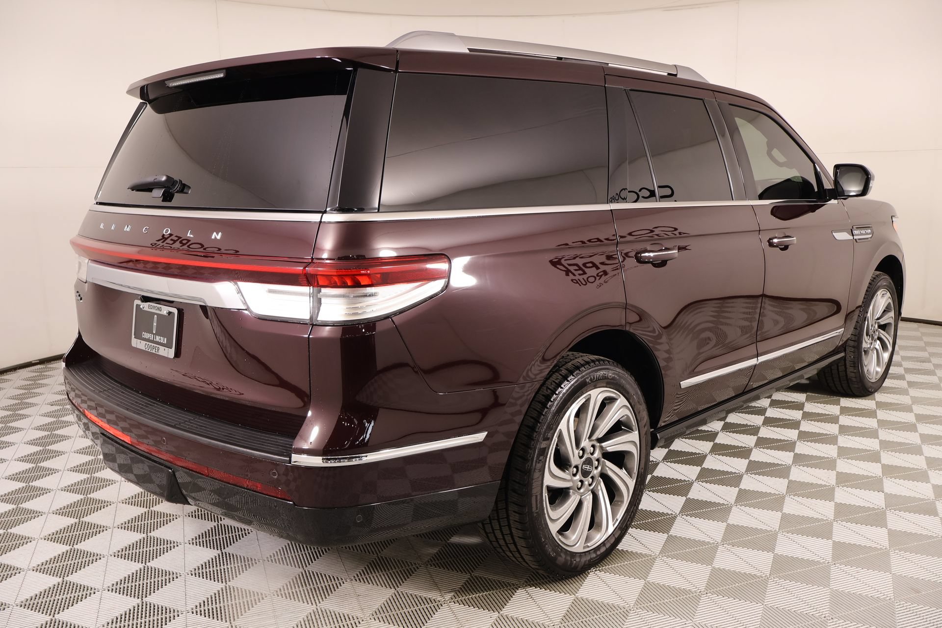 Used 2023 Lincoln Navigator Reserve AWD/4WD image 22