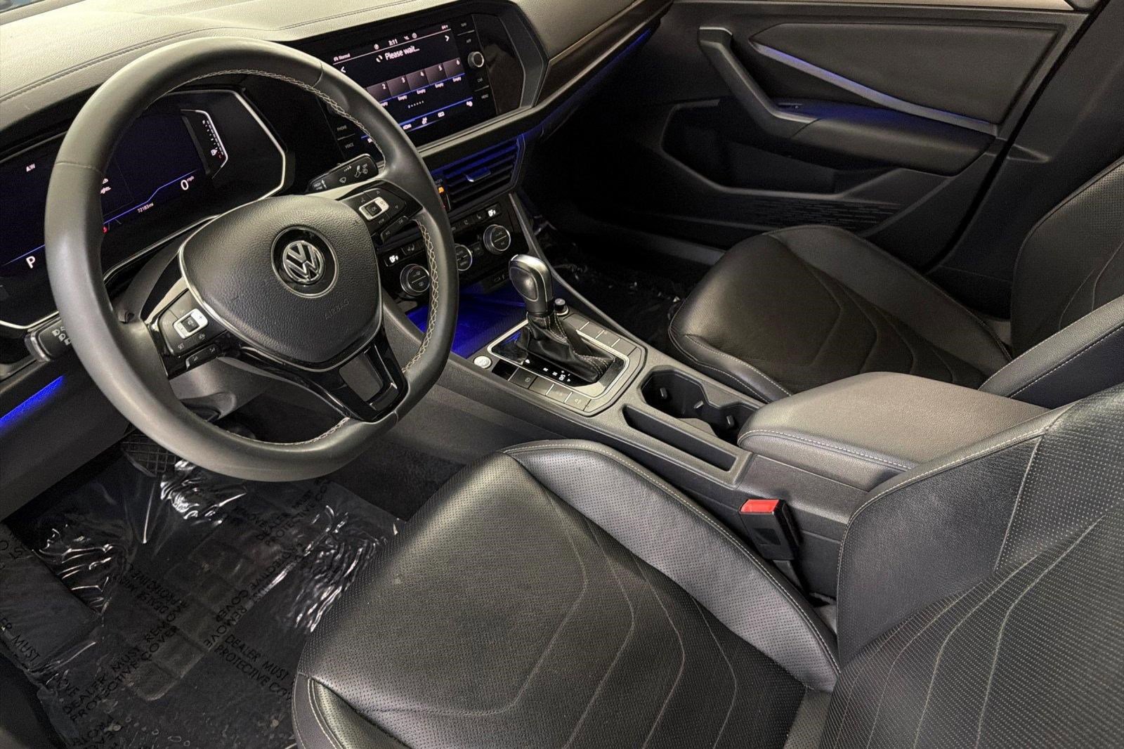 Used 2021 Volkswagen Jetta SEL Premium FWD image 4
