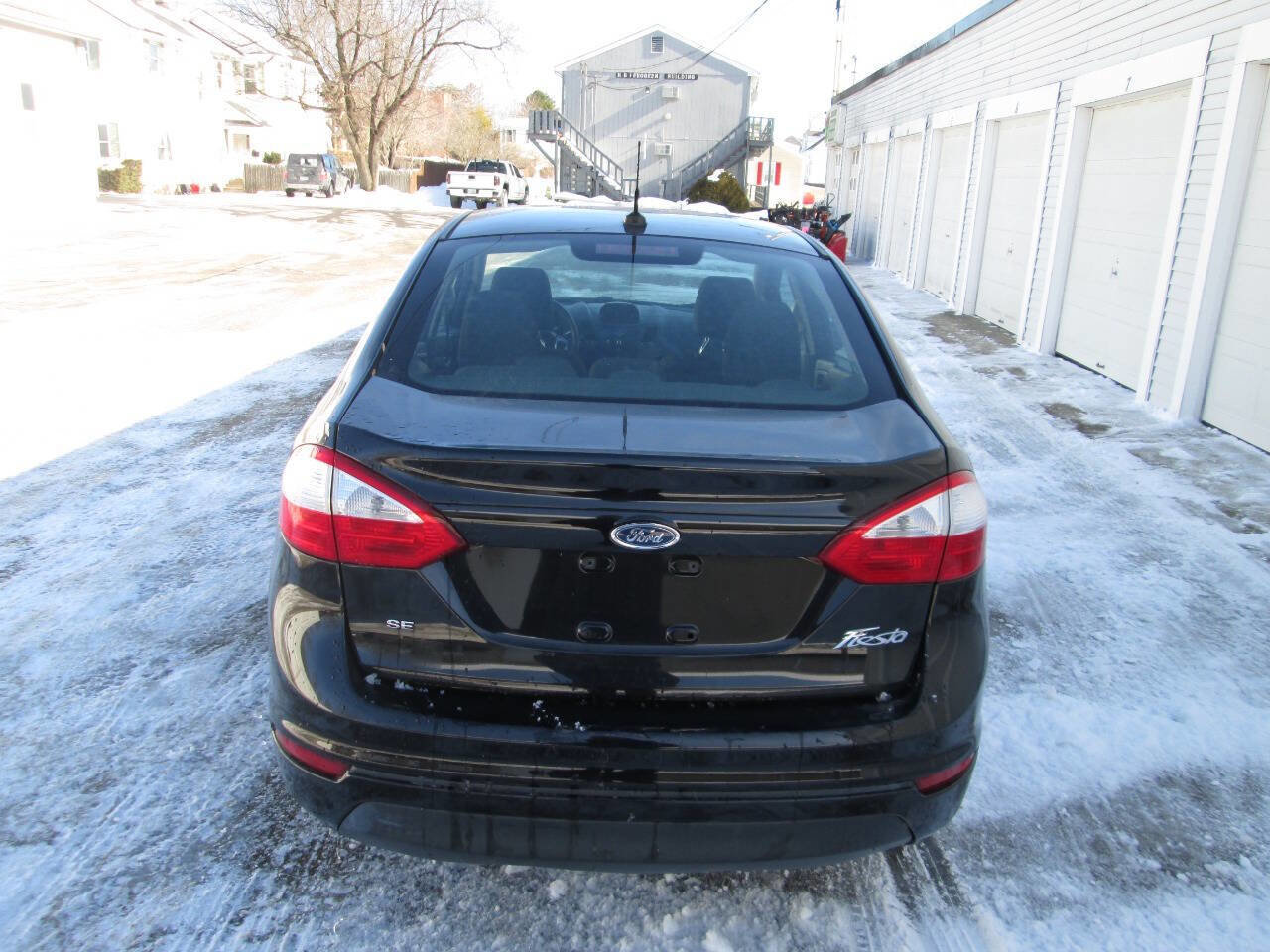 Used 2017 Ford Fiesta SE image 9