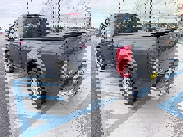 Used 2017 Nissan Frontier SV image 6