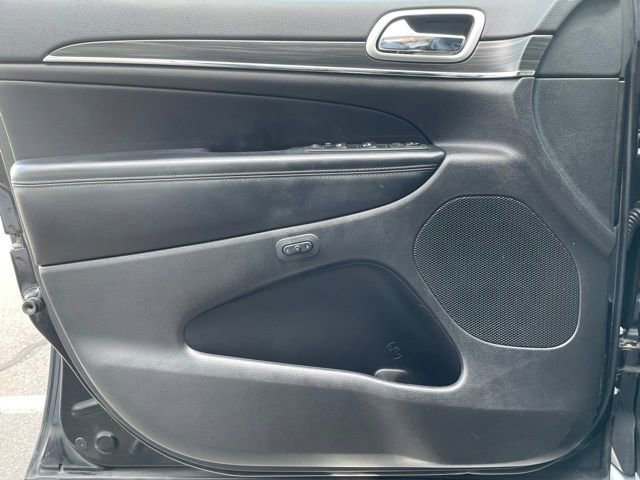 Used 2021 Jeep Grand Cherokee Limited image 10