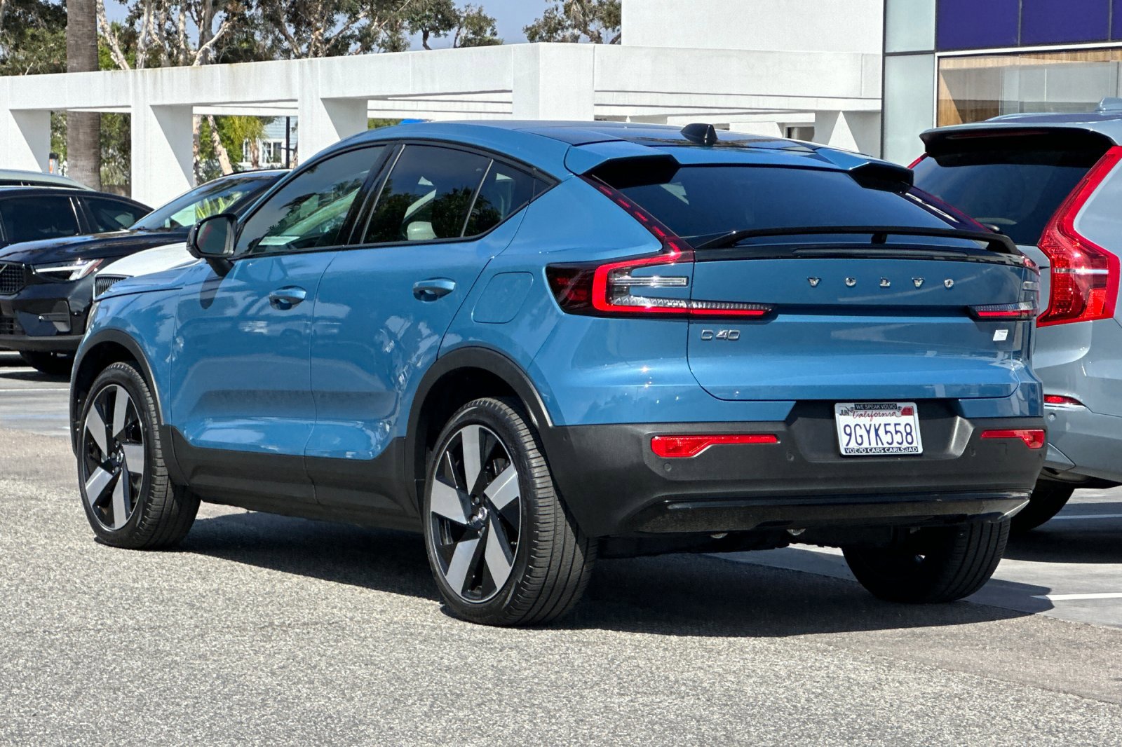 Certified 2023 Volvo C40 P8 Recharge Ultimate AWD/4WD image 6