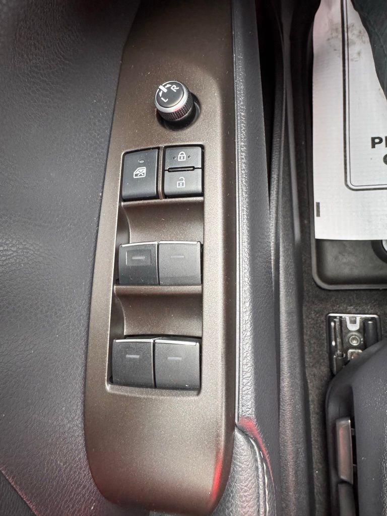 Used 2021 Toyota Camry XLE w/ Navigation Upgrade Package FWD image 25