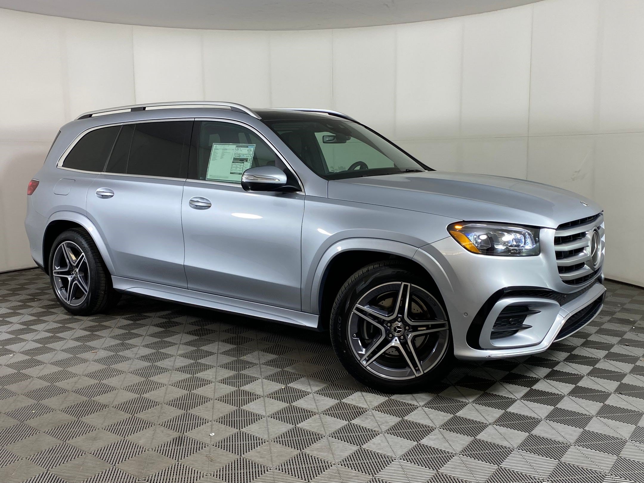 Certified 2025 Mercedes-Benz GLS 450 4MATIC image 6