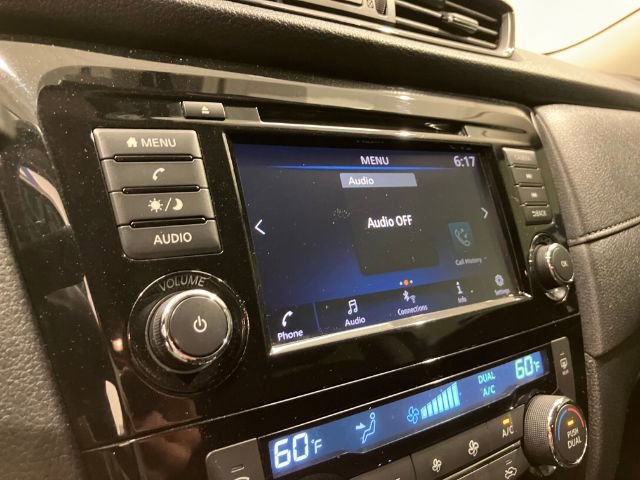 Used 2018 Nissan Rogue SV image 30