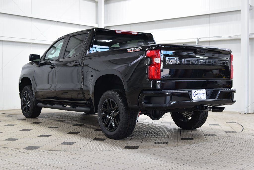 New 2026 Chevrolet Silverado 1500 Custom Trail Boss w/ Turbomax Blackout Package image 6