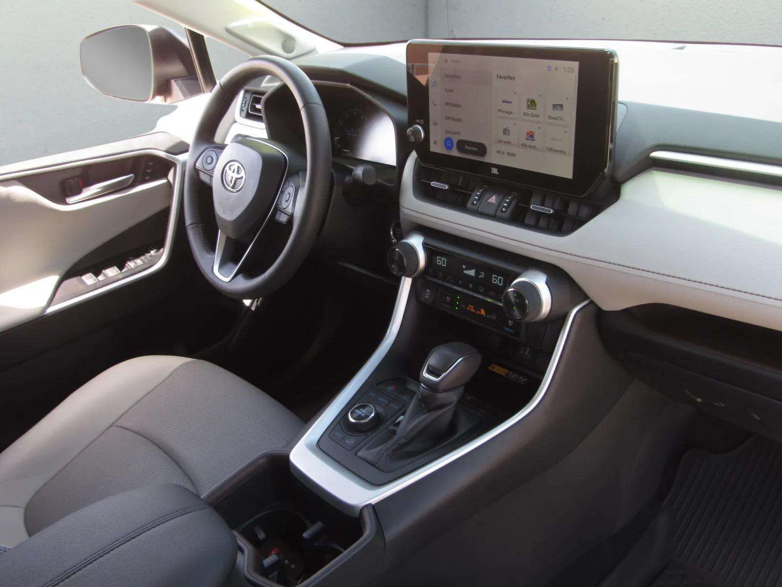Used 2025 Toyota RAV4 Limited w/ Advanced Technology Package AWD/4WD image 10