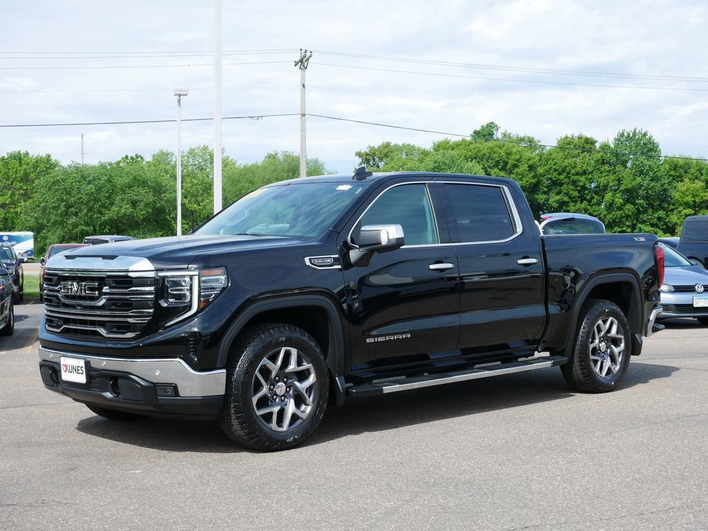Used 2023 GMC Sierra 1500 SLT w/ SLT Premium Plus Package AWD/4WD image 5