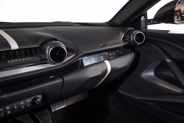 Used 2019 Ferrari 812 Superfast RWD image 38