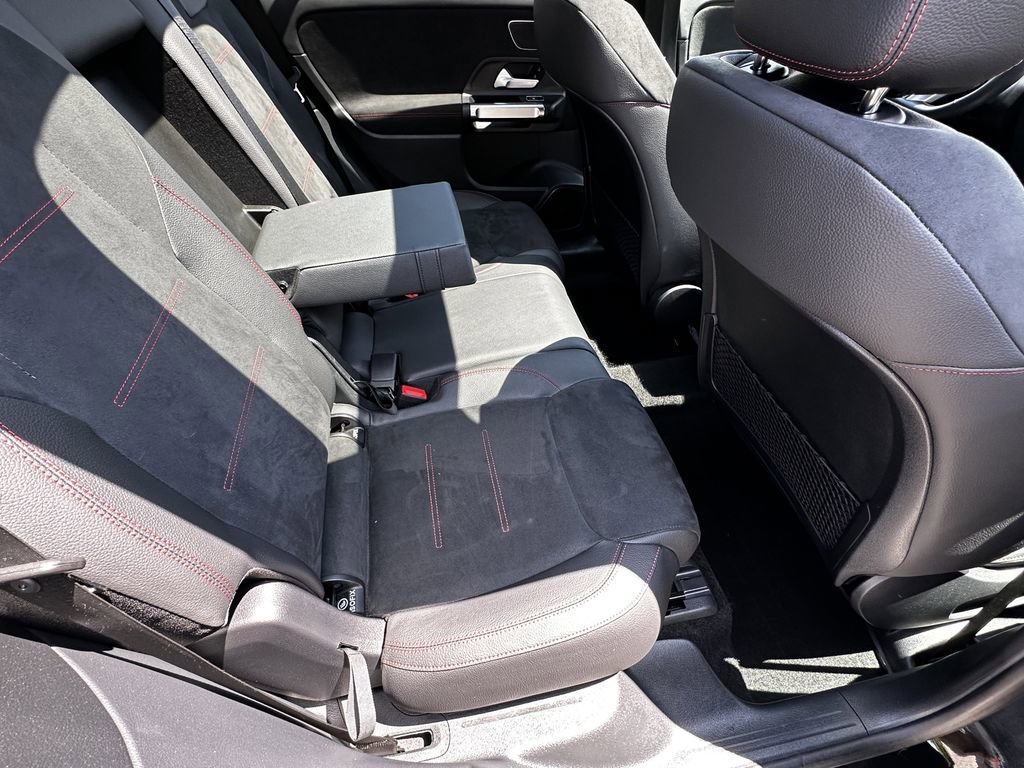 Certified 2025 Mercedes-Benz GLB 250 4MATIC image 18