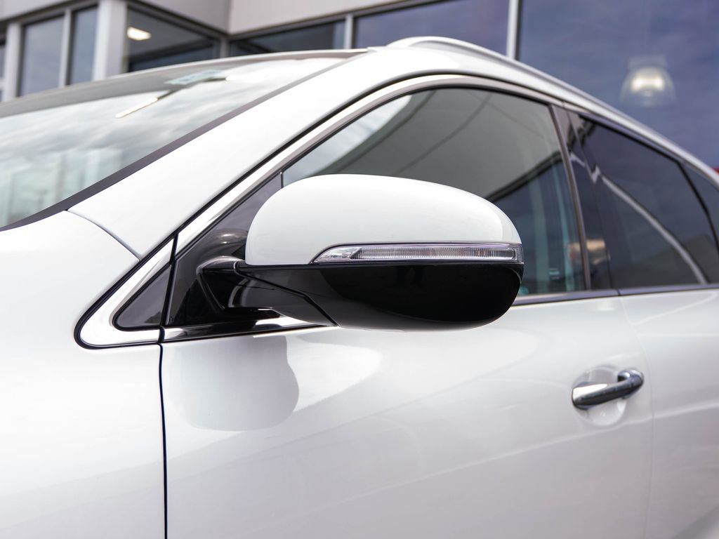 Used 2019 Kia Sorento LX w/ LX Convenience Package image 12