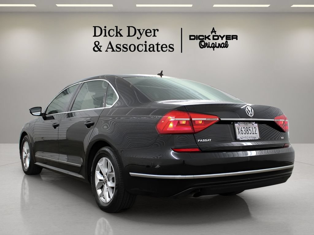 Used 2016 Volkswagen Passat 1.8T S FWD image 4