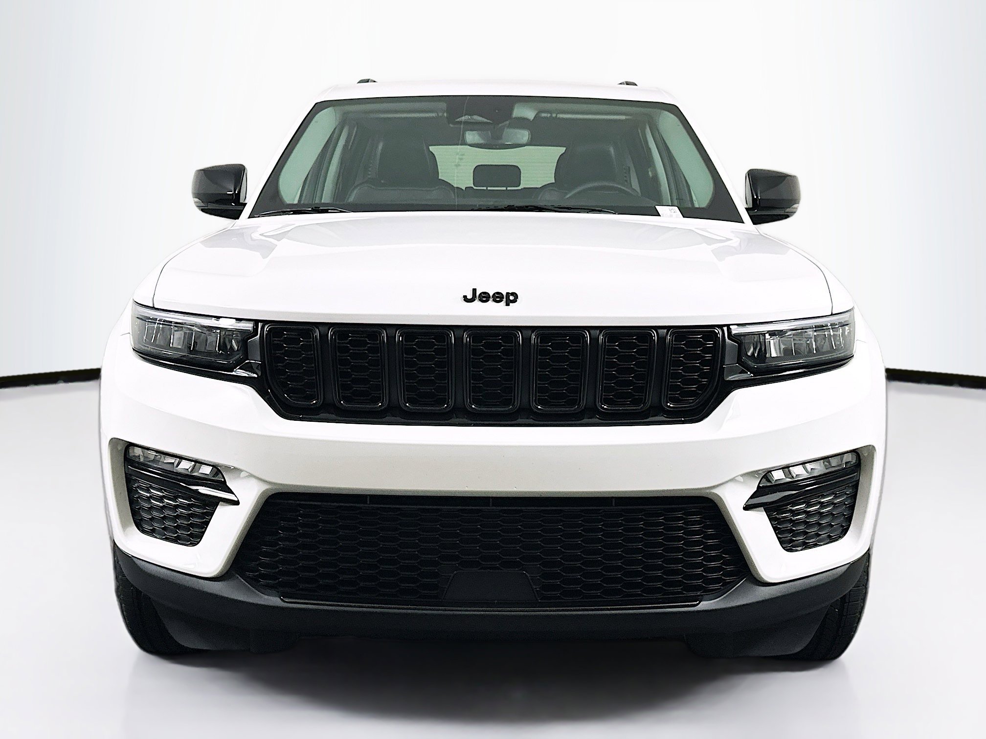 Used 2023 Jeep Grand Cherokee Limited w/ Black Appearance Package RWD image 2