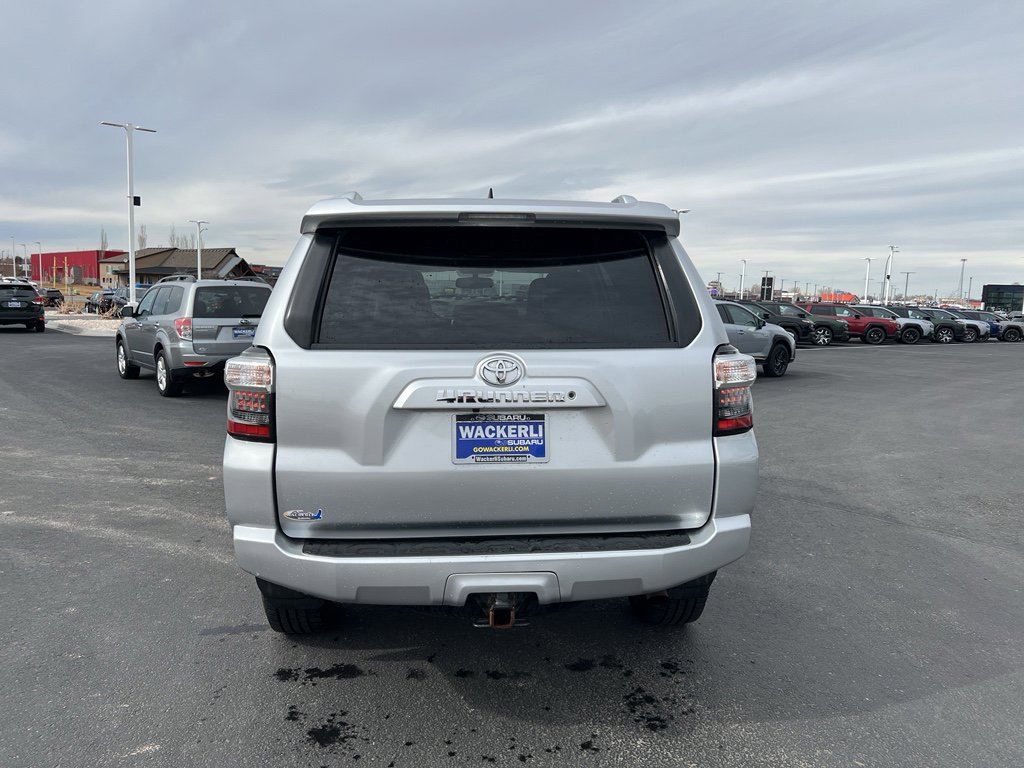 Used 2016 Toyota 4Runner SR5 Premium image 7