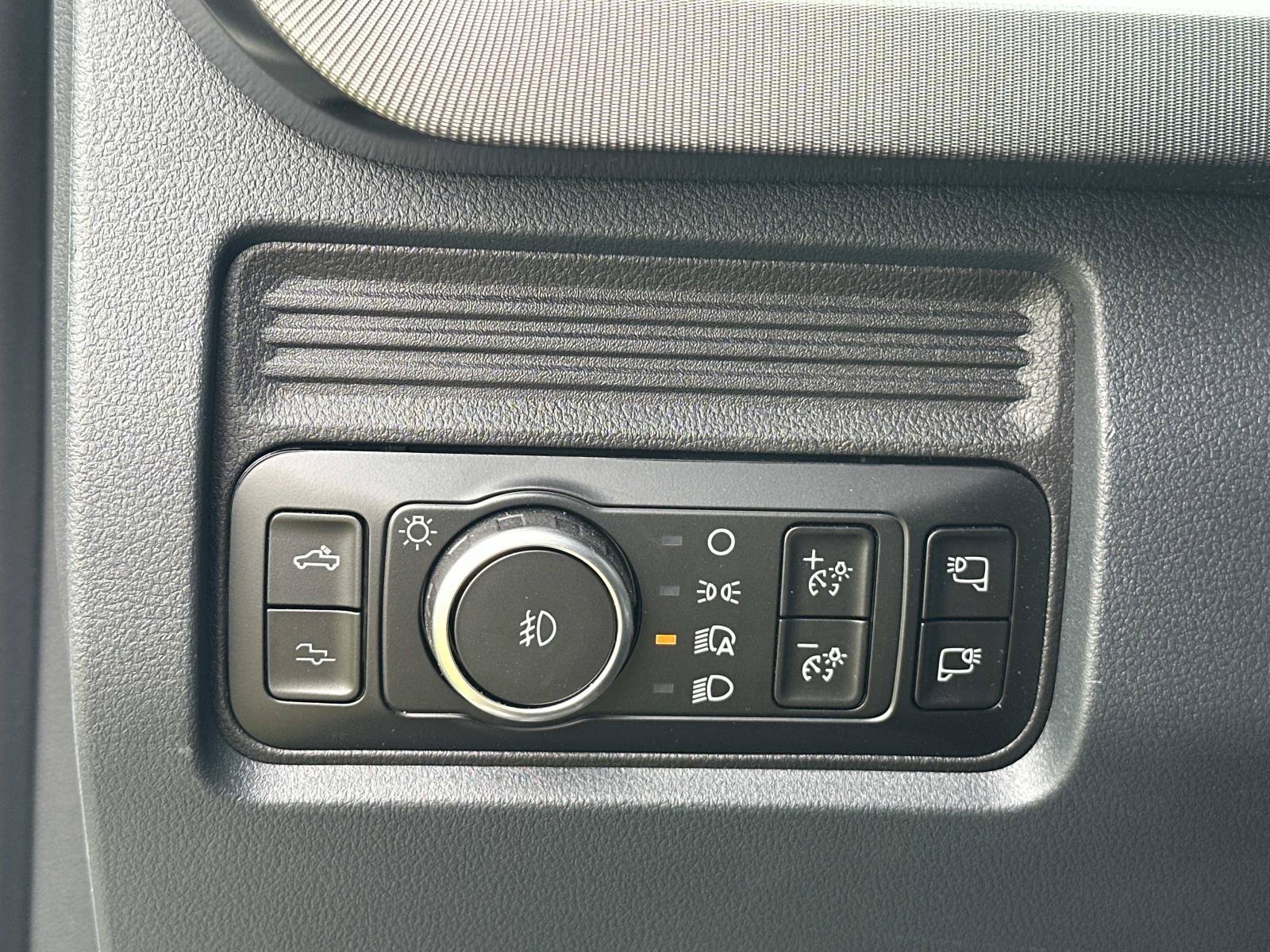 New 2026 Ford F350 Platinum AWD/4WD image 16