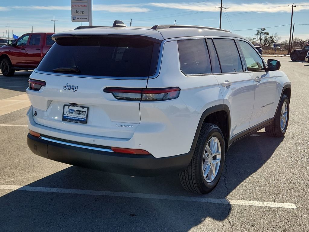 New 2025 Jeep Grand Cherokee L Laredo image 4
