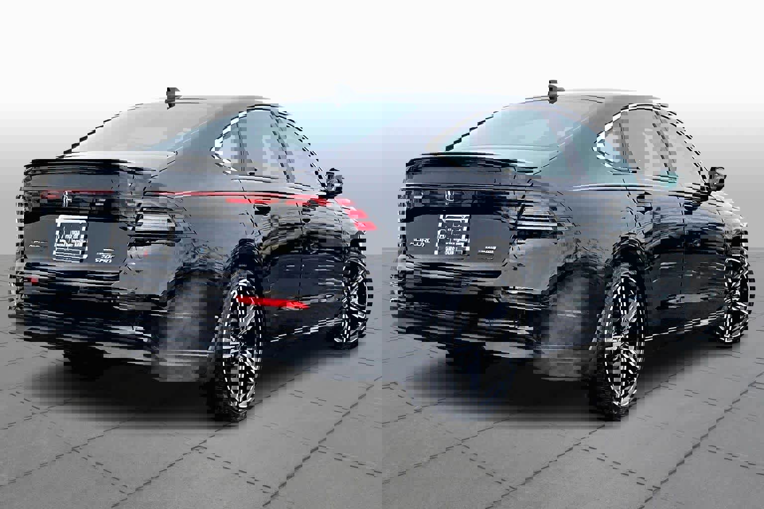 Used 2023 Honda Accord Sport image 12