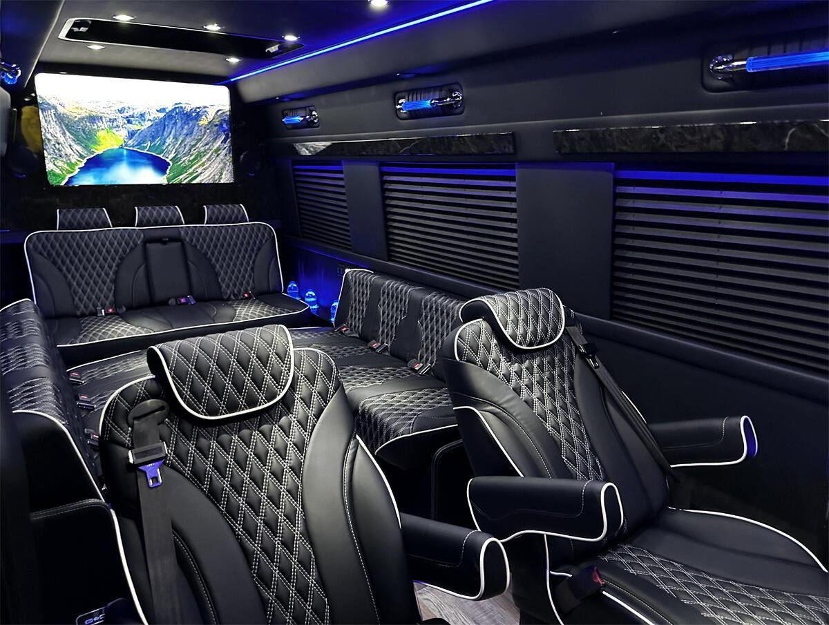 Used 2024 Mercedes-Benz Sprinter 3500 image 29