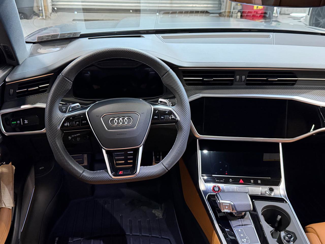 Used 2023 Audi RS 6 w/ Carbon Optic Package image 11