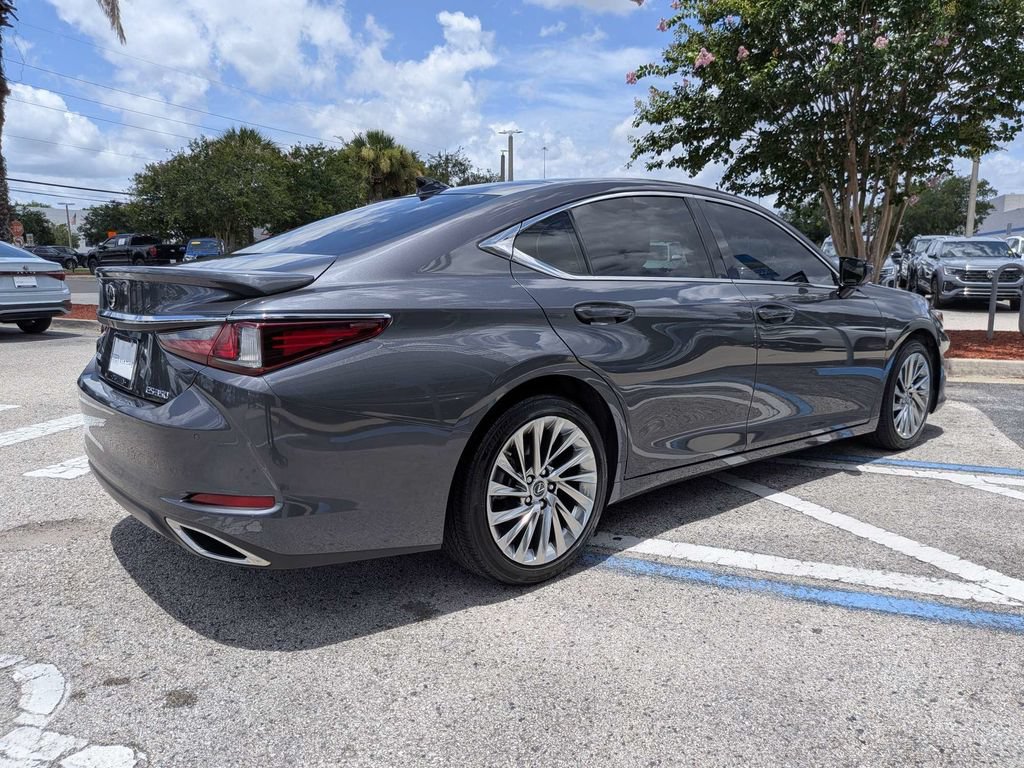 Used 2022 Lexus ES 350 Ultra Luxury w/ Accessory Package 2 FWD image 6