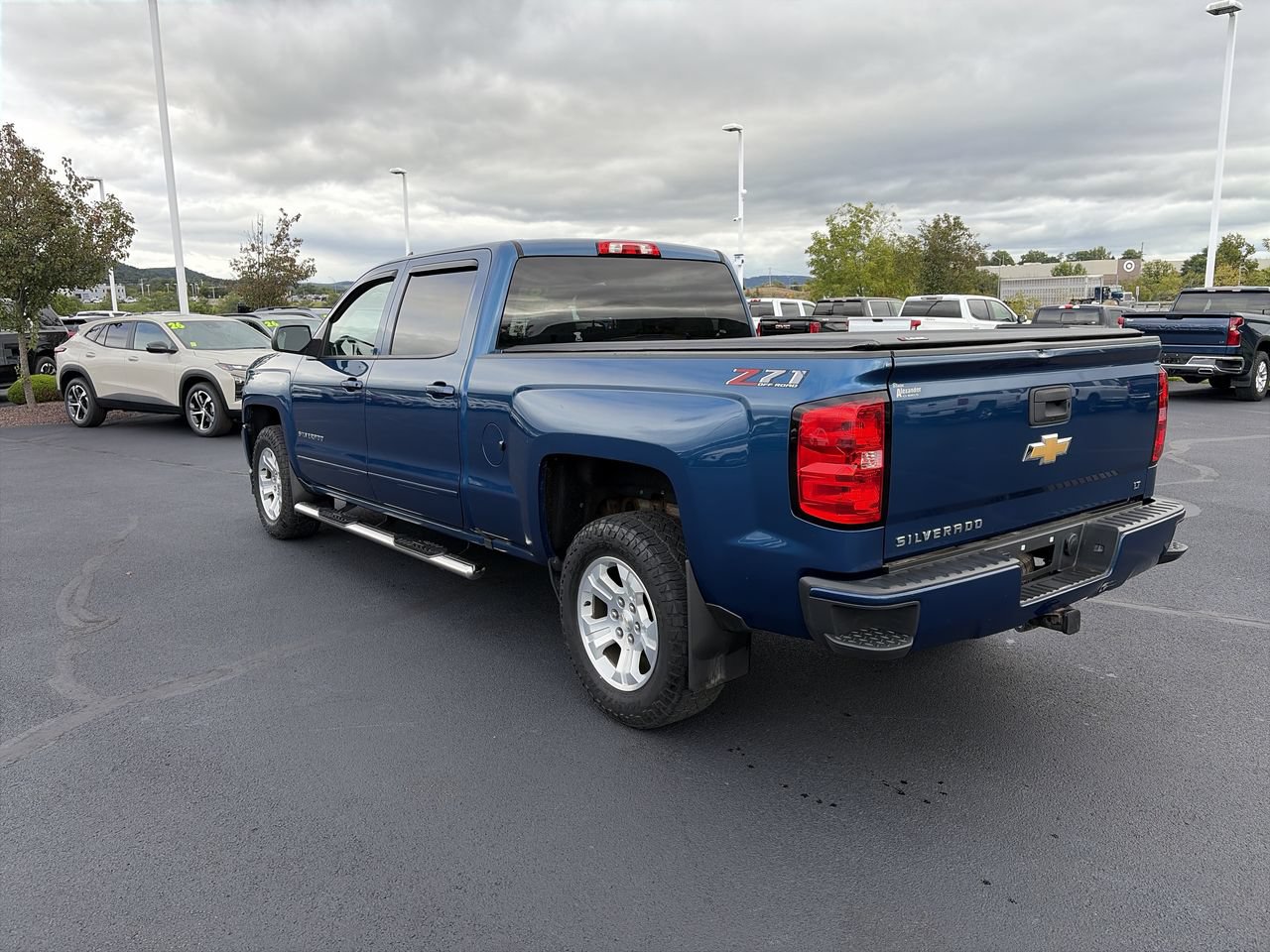 Used 2018 Chevrolet Silverado 1500 LT w/ All Star Edition AWD/4WD image 5