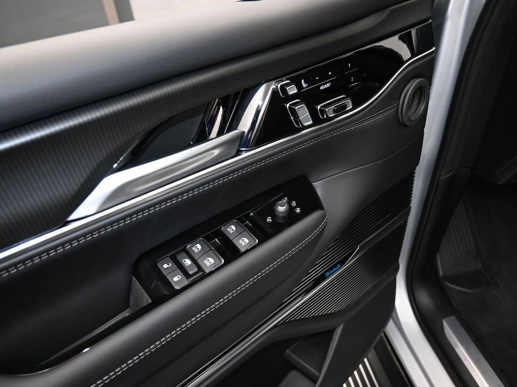 Used 2024 Jeep Grand Wagoneer L Series II w/ Quick Order Packagew 28T image 13