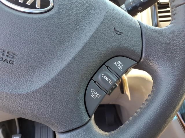 Used 2012 Kia Sedona EX w/ Luxury Pkg FWD image 22