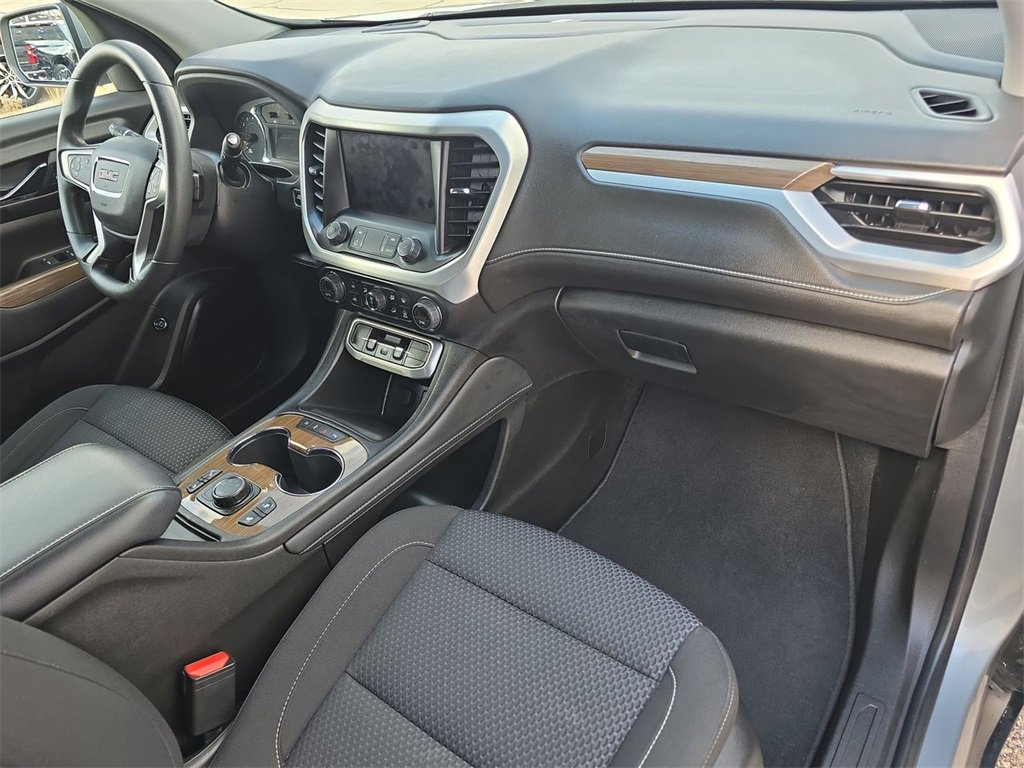 Used 2023 GMC Acadia SLE w/ Driver Convenience Package image 30